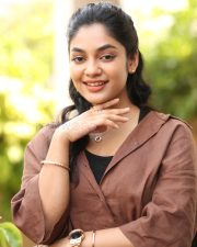 Actress Ivana at Single Movie Interview Photos 18