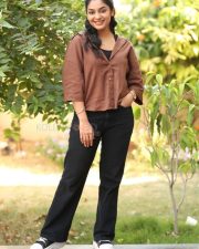 Actress Ivana at Single Movie Interview Photos 34