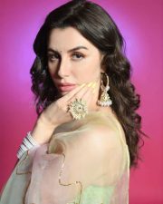 Italian Model and Dancer Giorgia Andriani in Traditional Indian Dress Photoshoot Pictures 02