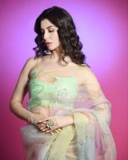 Italian Model and Dancer Giorgia Andriani in Traditional Indian Dress Photoshoot Pictures 04