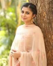 Actress Leona Lishoy Pics 01