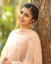 Actress Leona Lishoy Pics 02