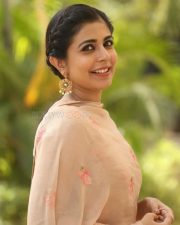 Actress Leona Lishoy Pics 11