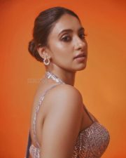 Jigra Actress Akansha Ranjan in a Beautiful Saree with Sleeveless Blouse Pictures 01