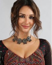 Laila Actress Akanksha Sharma Sexy Photos 02