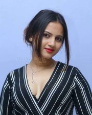 Actress Divya Dekate at Operation Raavan Teaser Launch Pictures 11