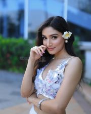 Enchanting Actress Donal Bisht in a White Butterfly Crop Top Photos 01