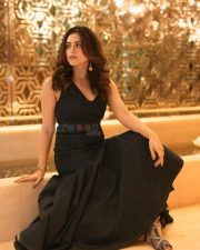 Gorgeous Riddhi Dogra in a Black Gown Photos 03