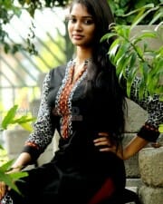 Kodai Mazhai Heroine Priyanka Photos 04