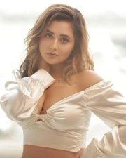 Ratri Ke Yatri Actress Rashami Desai Busty Cleavage Photos 01