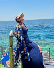 Serene Beauty Ridhi Dogra Seaside Holiday Pictures 01