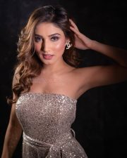 Sizzling Donal Bisht in a Shimmery Off Shoulder Dress Photos 04