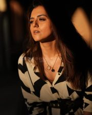 Sophisticated Actress Riddhi Dogra in a Black Corset with Geometric Details Photos 04