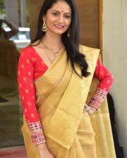 TV Anchor Jordar Sujatha at Save the Tigers Press Meet Stills 06