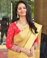 TV Anchor Jordar Sujatha at Save the Tigers Press Meet Stills 08