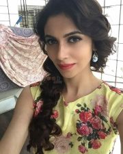 Actress Simran Kaur Mundi Sexy Pictures 07