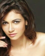 Actress Simran Kaur Mundi Sexy Pictures 16