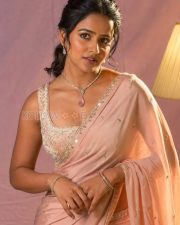 Charming Actress Vaishnavi Chaitnya in a Blush Pink Chiffon Saree Silver Embroidered Blouse Photos 03 Charming Actress Vaishnavi Chaitnya in a Blush Pink Chiffon Saree Silver Embroidered Blouse Photos 03