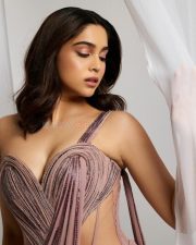 Elegant Sharvari Wagh in an One Shoulder Saree Gown with a Heart Shaped Design at MAMI Opening Ceremony Photos 06 Elegant Sharvari Wagh in an One Shoulder Saree Gown with a Heart Shaped Design at MAMI Opening Ceremony Photos 06