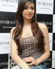 Simran Kaur Mundi Sexy Pictures 28