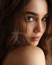 Stunning Sharvari Wagh in a White Crop Top with a Flouncy Tulle Mini Skirt Photos 11