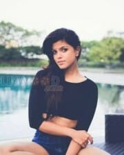 Tamil Actress Pooja Devariya Pictures 05