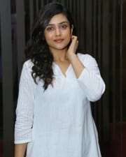 Actress Mishti Chakraborty at O Saathiya Movie Trailer Launch Photos 25