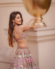 Glamorous Yukti Thareja in a Traditional Ethnic Wear Pictures 02