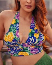 Hot Yukti Thareja Cleavage in a Colorful Floral Cutout Crop Top Photos 01