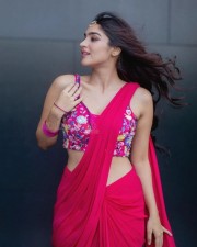 Sexy Hot Yukti Thareja Showing Pierced Navel in a Floral Georgette Saree Photos 02