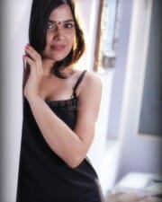 Actress Ayesha Khan In Yedu Chepala Katha Movie Photos 03