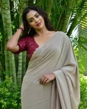 Actress Kamakshi Bhaskarla at Polimera 2 Teaser Launch Photos 21