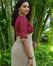 Actress Kamakshi Bhaskarla at Polimera 2 Teaser Launch Photos 25