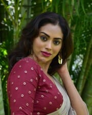 Actress Kamakshi Bhaskarla at Polimera 2 Teaser Launch Photos 27