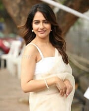 Actress Malvi Malhotra at Tiragabadara Saami Press Meet Pictures 19