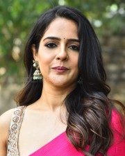 Actress Malvi Malhotra at Tiragabadara Saami Trailer Launch Pictures 32
