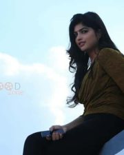 Actress Naina Sarwar Pictures 12