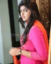 Actress Naina Sarwar Pictures 17