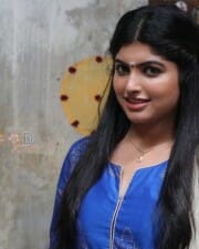 Actress Naina Sarwar Pictures 34