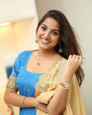 Actress Pranavi Manukonda at Slumdog Husband Interview Pictures 06
