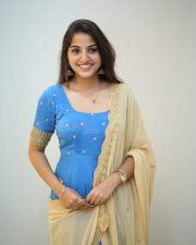 Actress Pranavi Manukonda at Slumdog Husband Interview Pictures 10