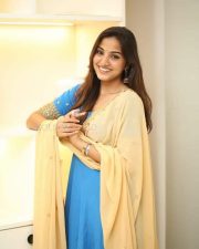 Actress Pranavi Manukonda at Slumdog Husband Interview Pictures 16