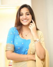 Actress Pranavi Manukonda at Slumdog Husband Interview Pictures 17