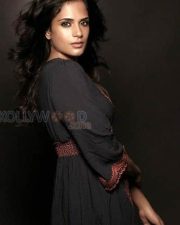 Actress Richa Chadda Sexy Photos 05