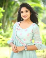 Actress Sri Nikitha at Alipiriki Allantha Dooramlo Movie Press Meet Pictures 02