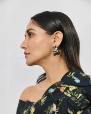 Beautiful Nikita Dutta in a Black One Shoulder Printed Midi Dress Pictures 01