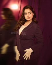 Dhurandhar Dancer Ayesha Khan in a Deep Burgundy Tailored Blazer with a Matching Trousers Photos 02