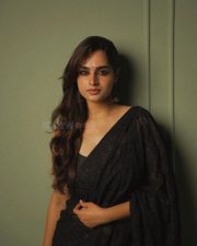Glamour Babe Ayesha Khan in a Sultry Black Saree Photos 02