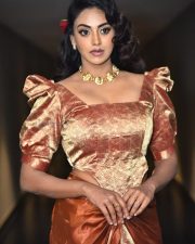 Heroine Kamakshi Bhaskarla at 12A Railway Colony Trailer Launch Pictures 08