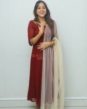 Heroine Pranavi Manukonda at Slumdog Husband Success Celebrations Pictures 01